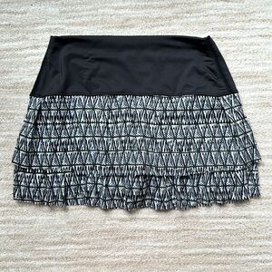 Lucky in Love Bethanie Mattel-Sands Tiered Pleated Skirt Skort Black Gray Large